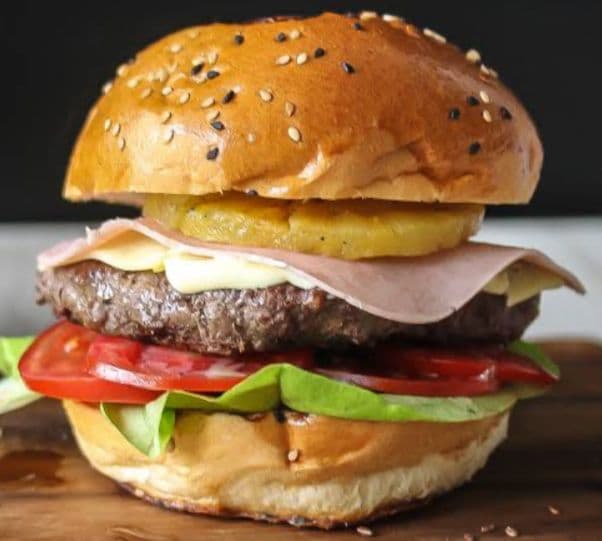 Hamburguesa La Hawaiana.