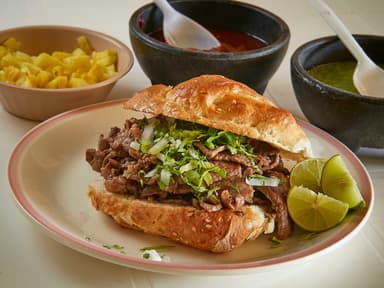 Cemita de Bistec