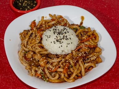 Udon Mixto