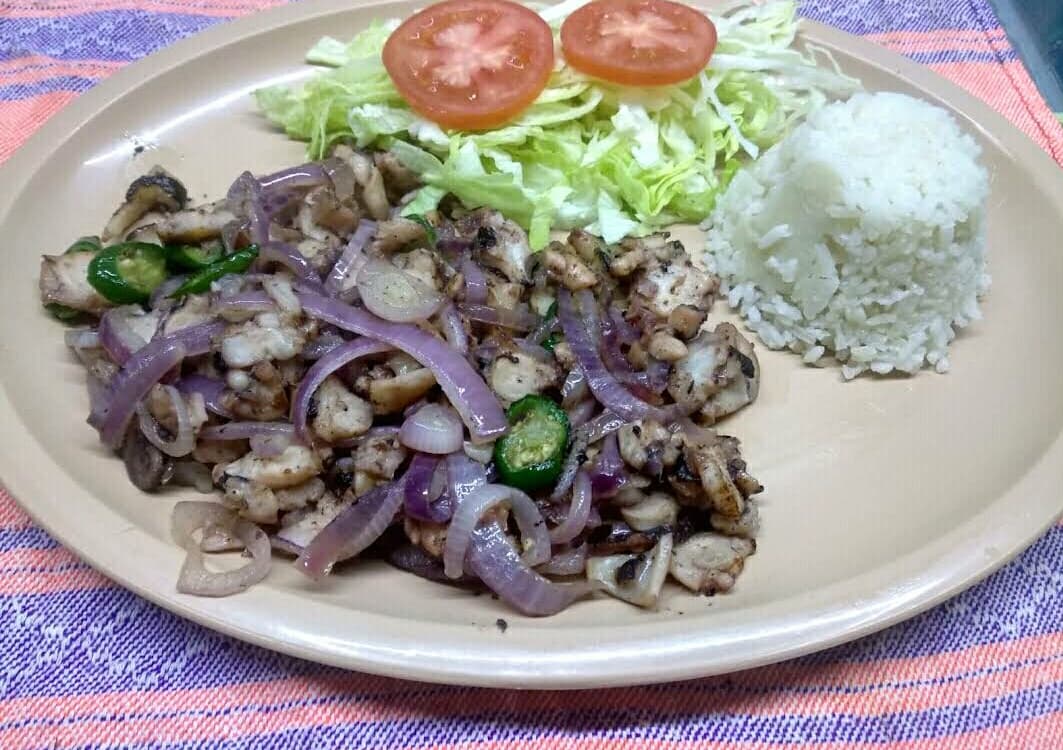 Pulpo Encebollado