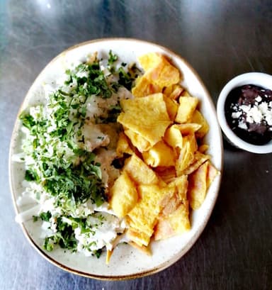 Chilaquilex con Huevo