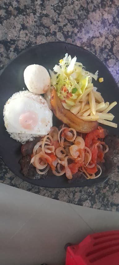 Almuerzo Higado