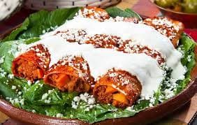 Enchiladas Rojas de pollo
