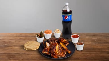 1 pollo entero + soda 1.5 litros