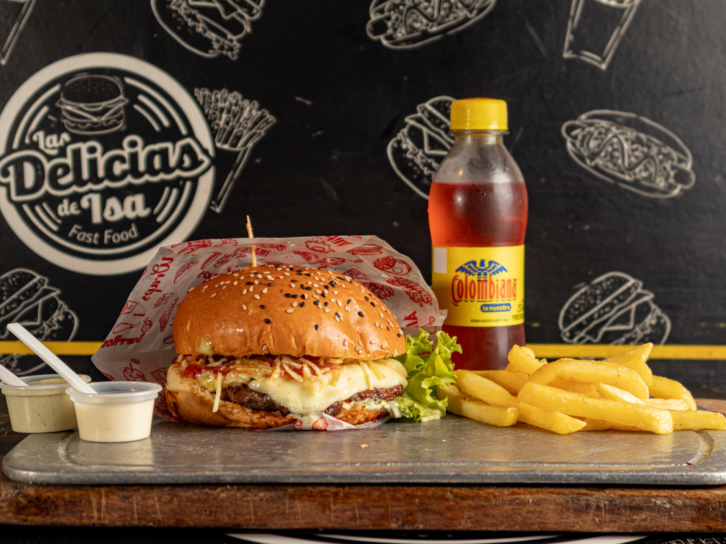 Hamburguesa Callejera Especial + Papas + Bebida