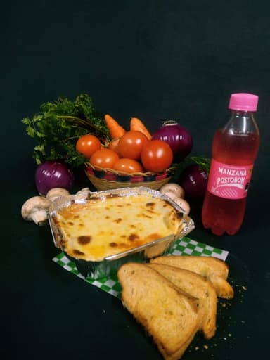Lasaña Boloñesa + Gaseosa 250 ml