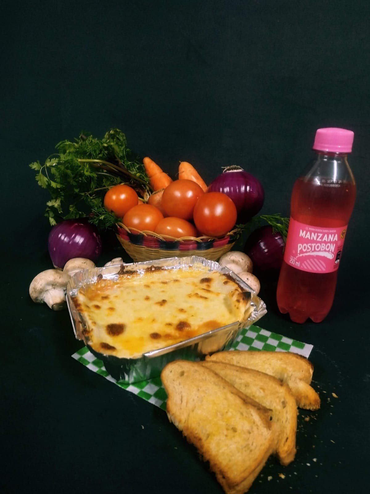Lasaña Boloñesa + Gaseosa 250 ml