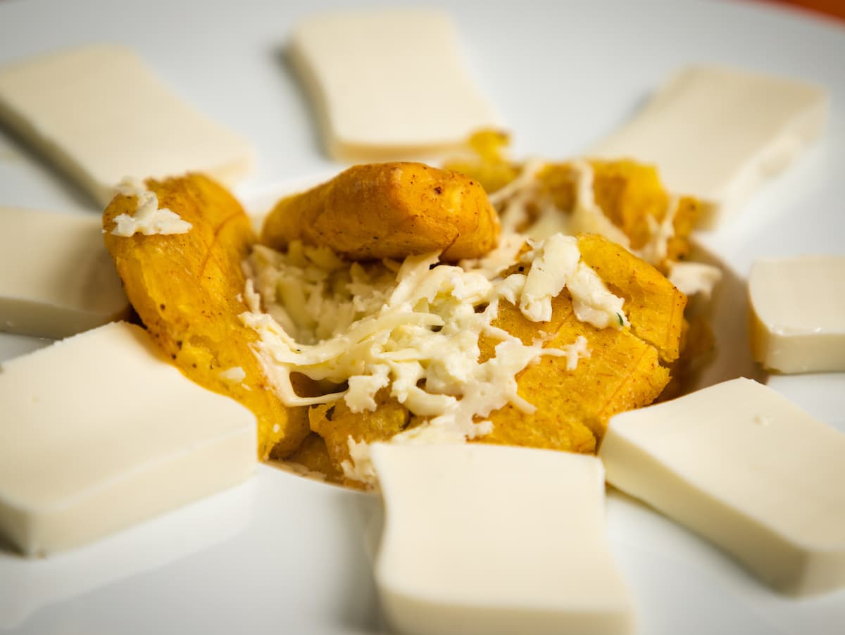 Patacones con Queso
