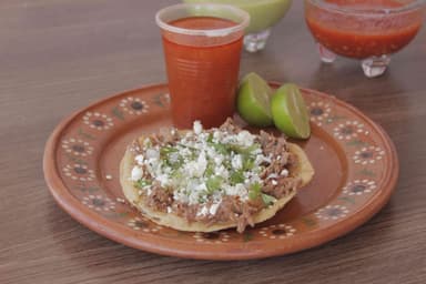 Tostadas de Birria