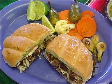 Torta de Huevo con Chorizo