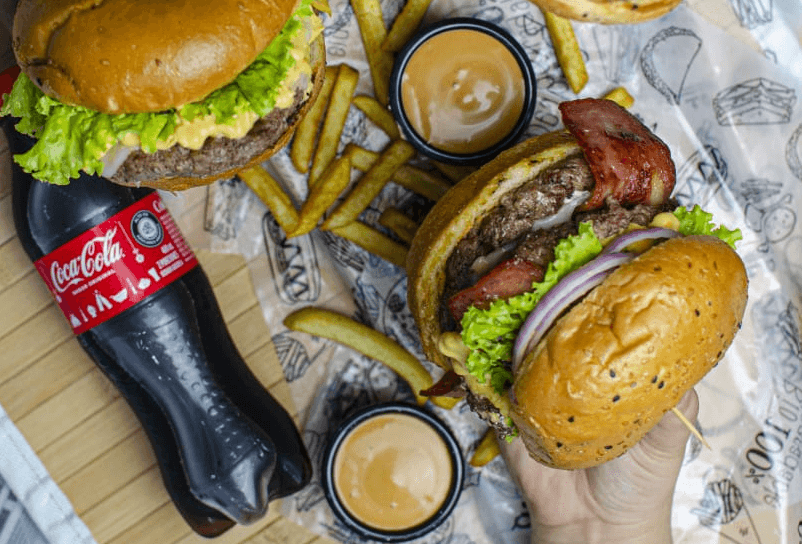 Combo Dupla 2 Hamburguesas + Papas + 2 Coca Colas