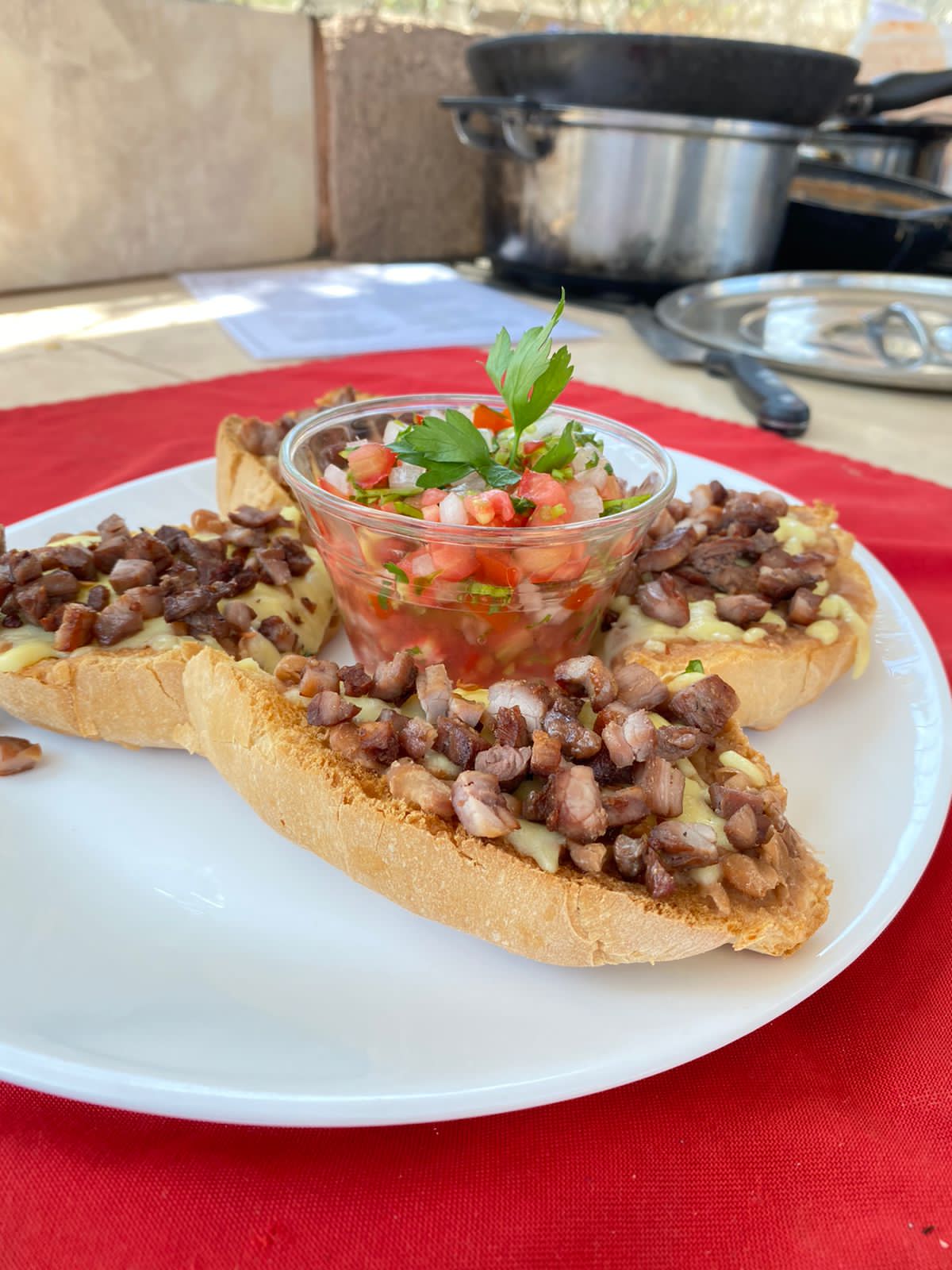 Molletes con Arrachera