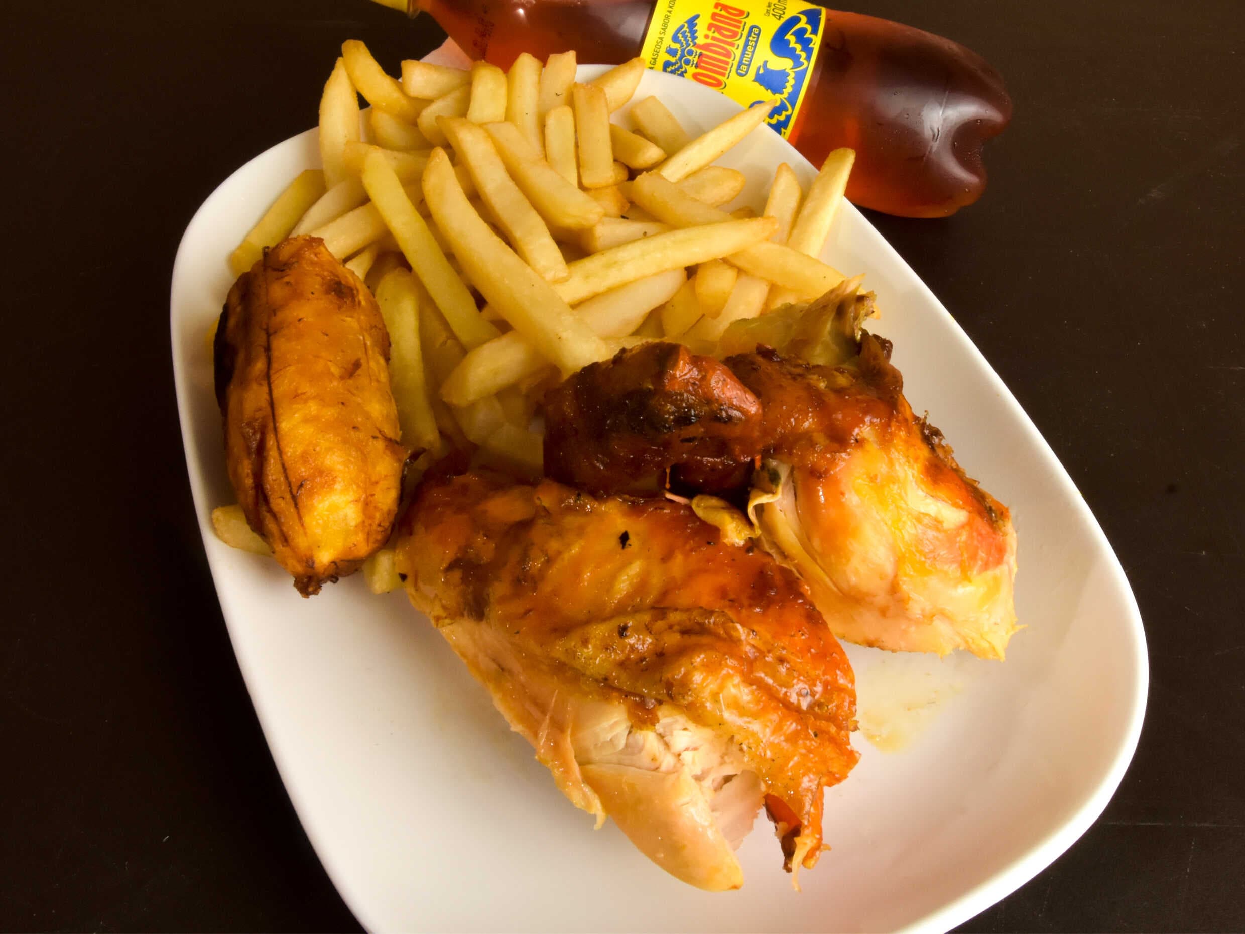 Combo-Personal (1/4 pollo+papas+ensalada y bebida)