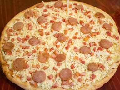 Pizza Caprichoza Familiar