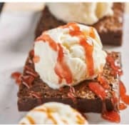 Brownie con Helado