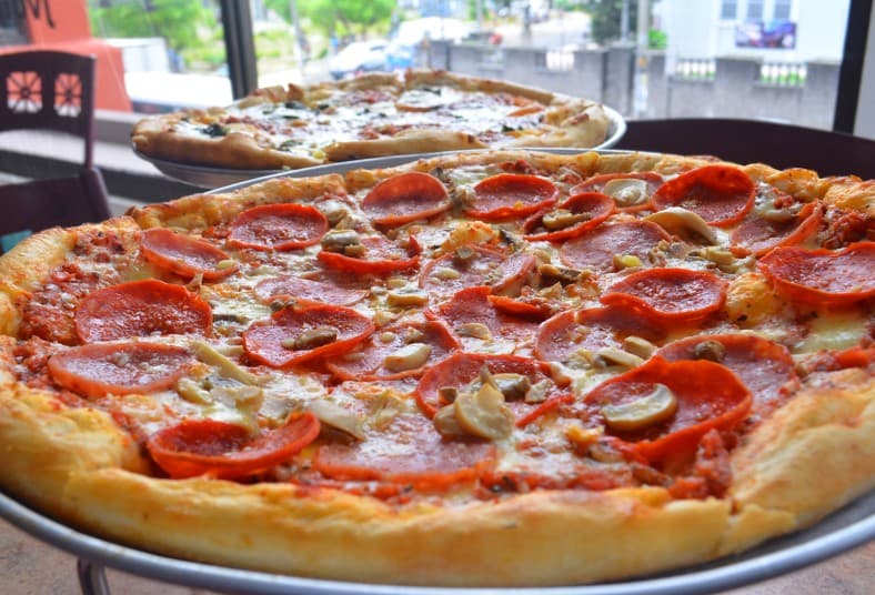 Combo-Pizza extra grande + refreso + descuento
