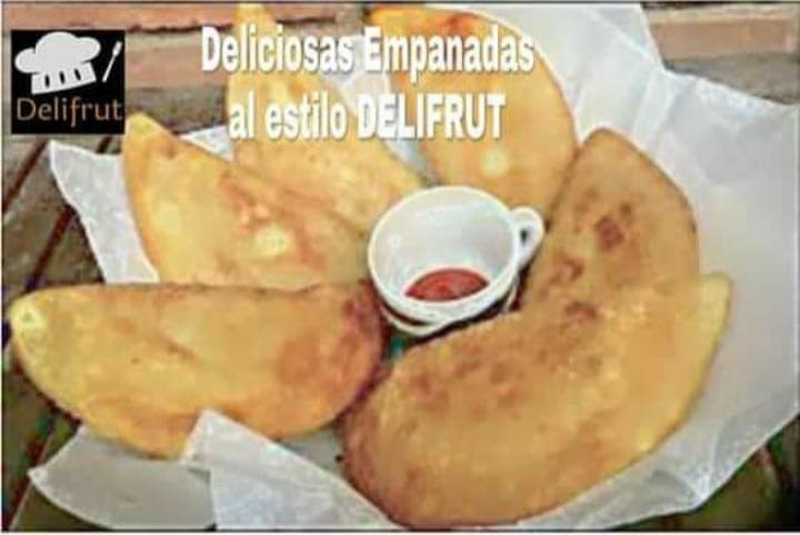 Empanada de la Casa al Estilo Delifrut