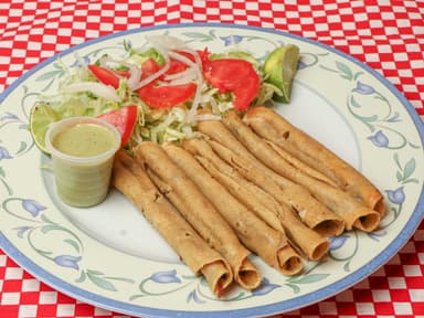 Orden de Taquitos Dorados Surtidos