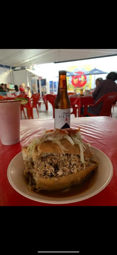 Torta Ahogada de Carnitas