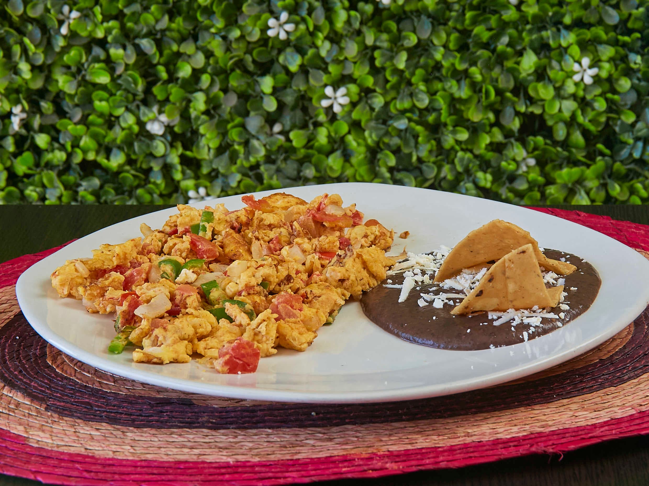 Huevos con Jitomate