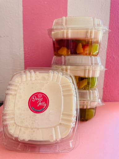 Gelatina de Frutas con Queso Crema