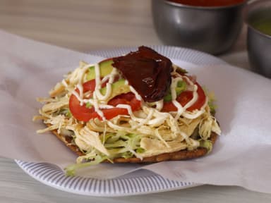 Tostada Pollo