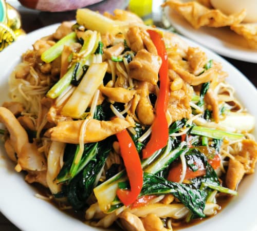 Tallarín Saltado de Pollo