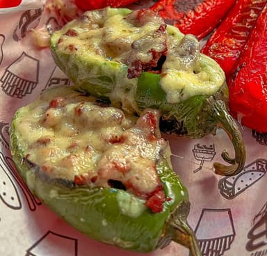 Jalapeño Relleno de Arrachera con Queso.