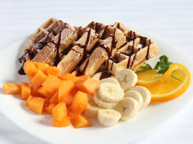 Waffles con Fruta