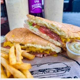 Sándwich Hawaiano