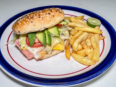 Hamburguesa con Papas a la Francesa