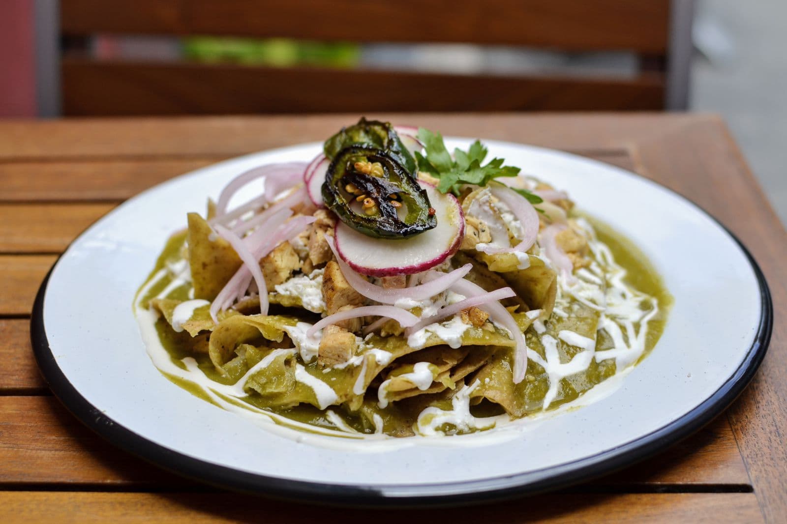Chilaquiles Verdes con Chorizo
