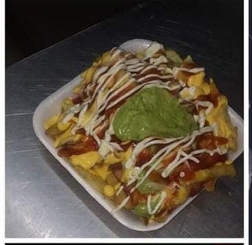 Salchipapas Clásica