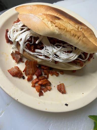 3 tortas de pastor con queso