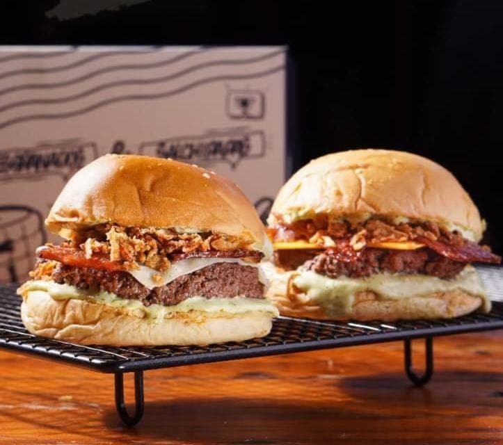 SUPER PROMO 2X1 EN HAMBURGUESAS DE CARNE