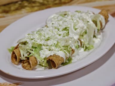 Orden de 3 Flautas de Carne de Cerdo