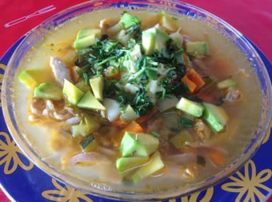 Consomé de Pollo (Media Orden)