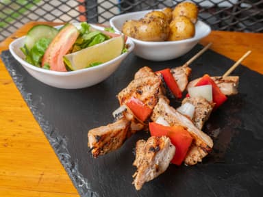 Pinchos de Carne, Pollo o Mixtos