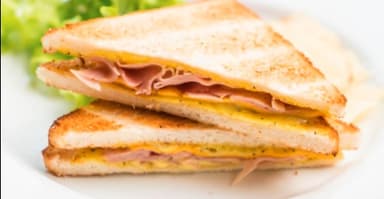 Sádwich de Jamón con Queso Amarillo
