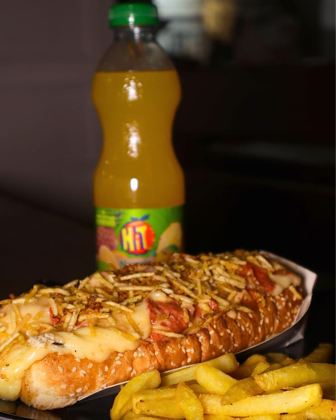 Combo Perro especial con Papas y Jugo Hit