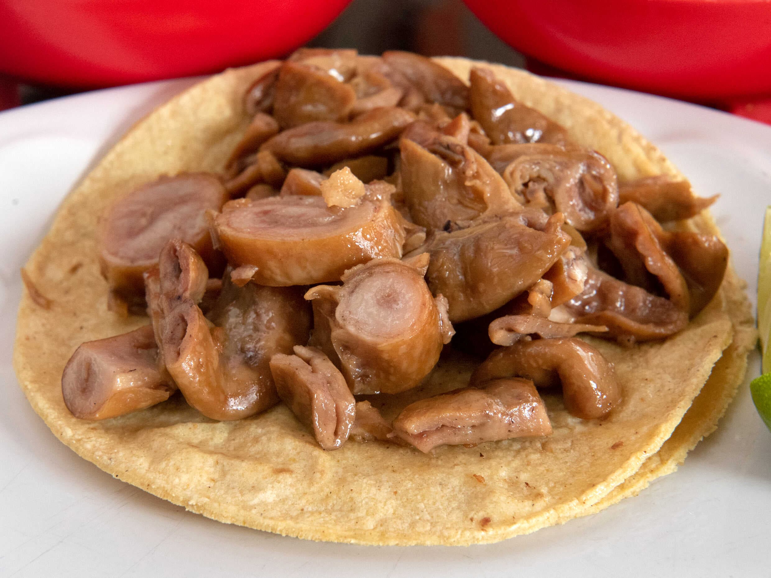 Taco de Buche con Cuero