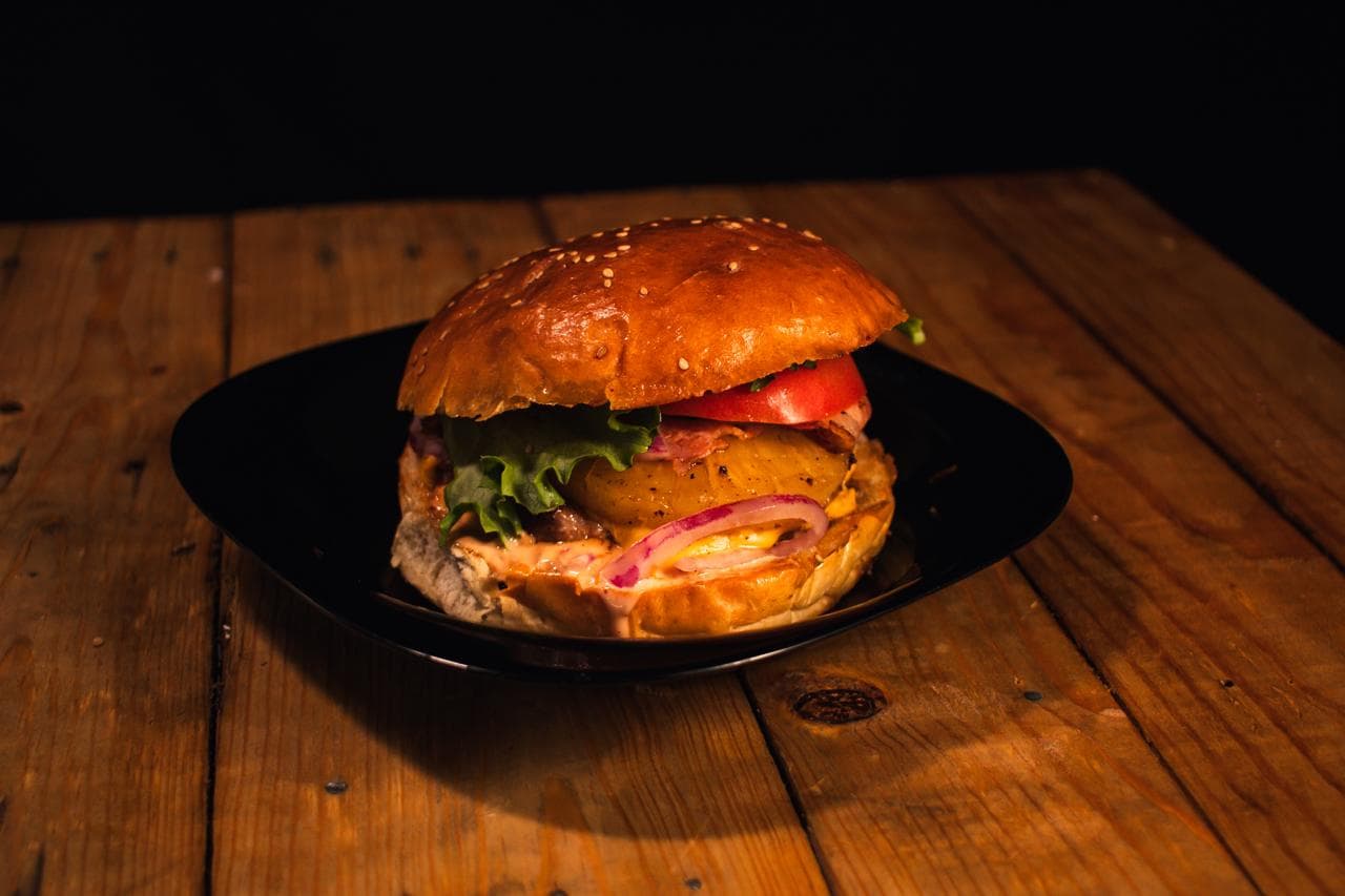 Burguer Piña Tocino