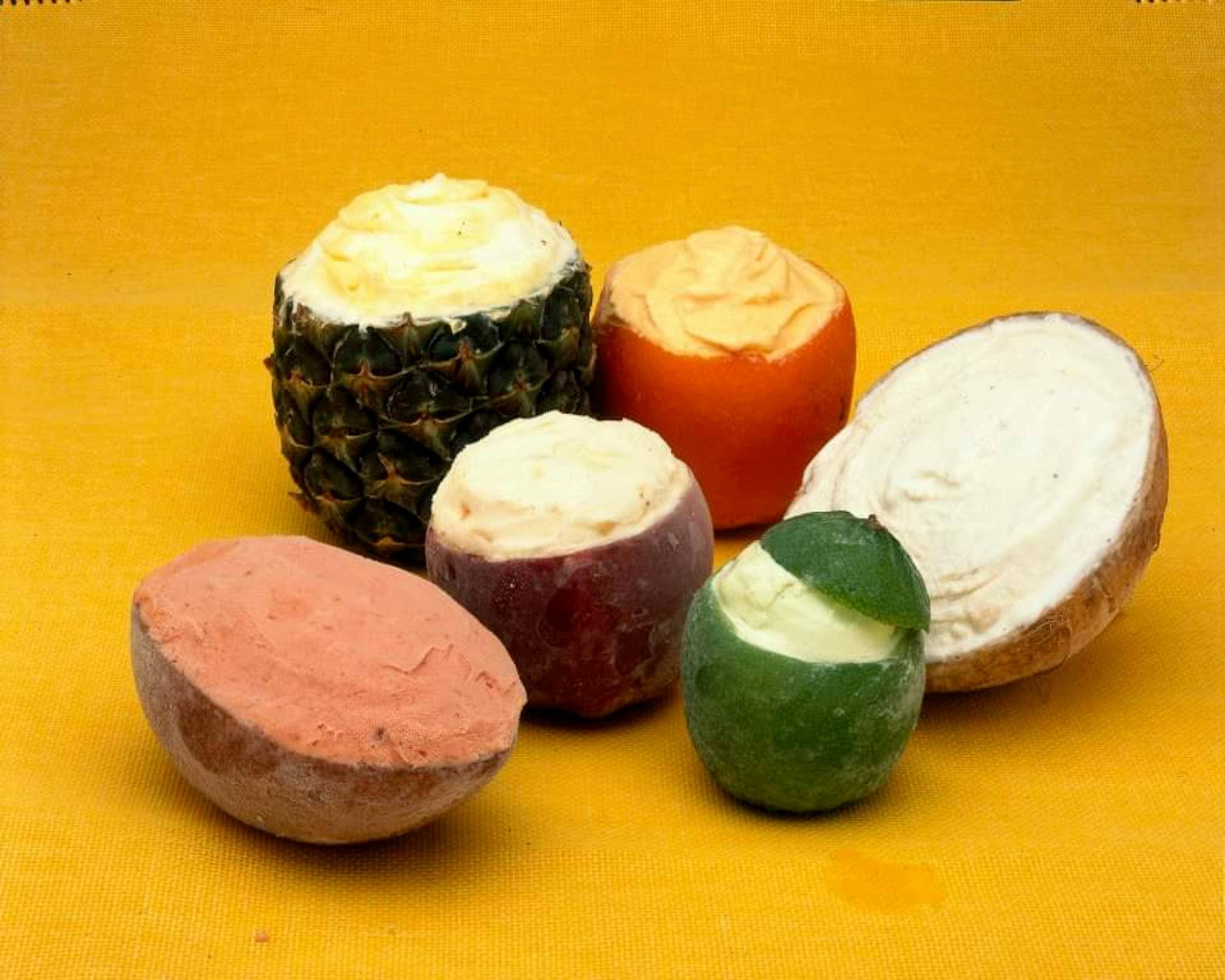 HELADO DE NARANJA EN SU FRUTA