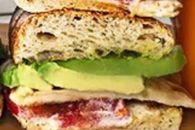 Sándwich Avocado Chicken