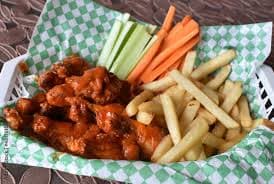 CHAROLA DE BONELES MAS PAPAS