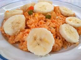 Sopa de Arroz Rojo con Plátano