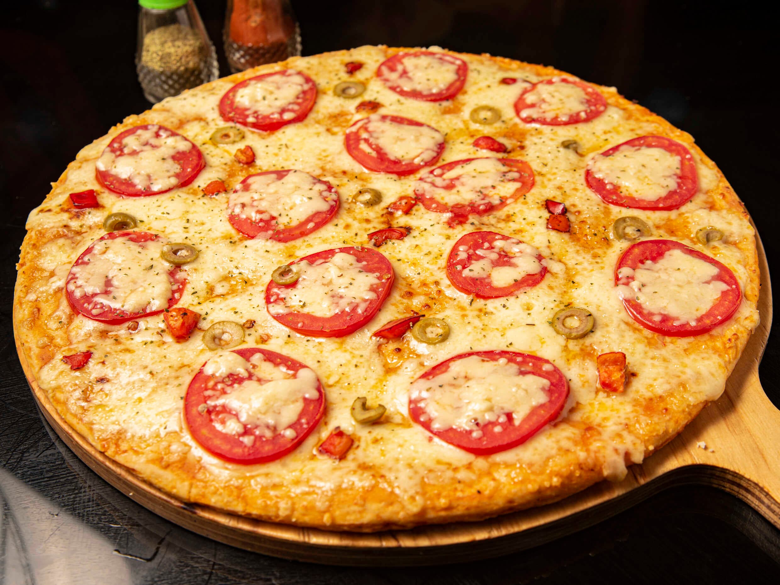 Pizza Grande Italiana de 8 Porciones
