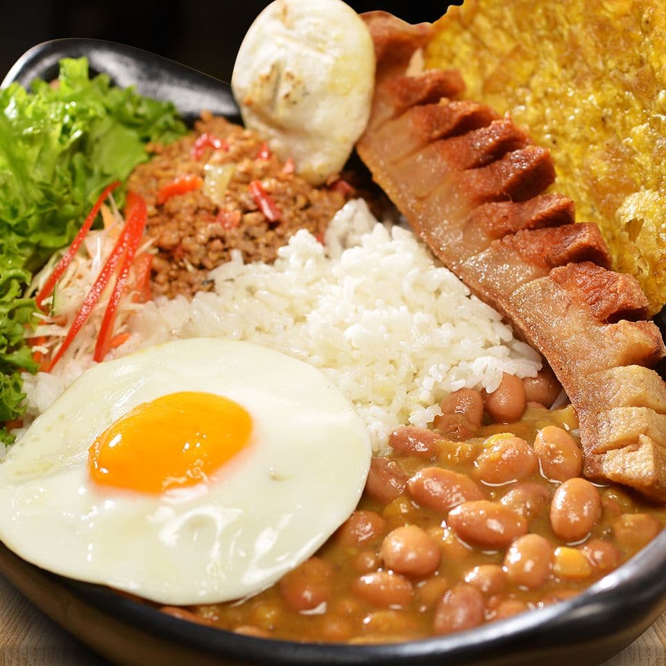 Bandeja Paisa Chicharron y Molida