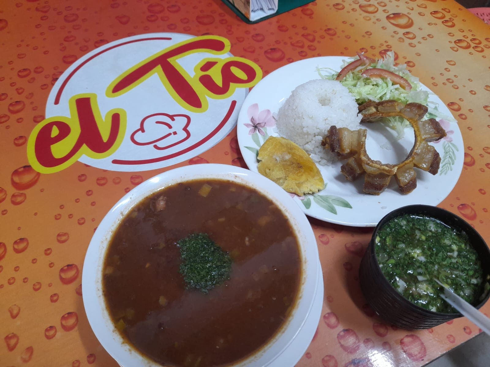 Frijolada y Chicharron