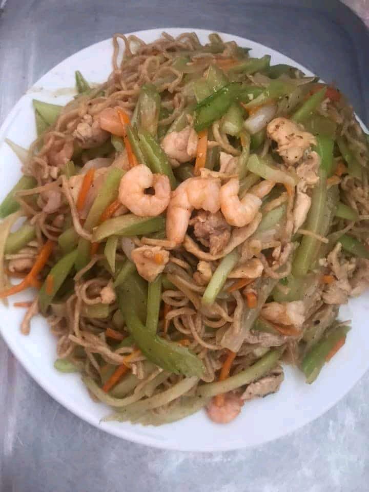 Chau Mein Pollo Desmenuzado 🥘